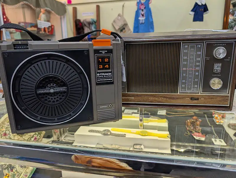 Vintage radios/stereos
